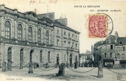/medias/customer_2/29 Fi FONDS MOCQUE/29 Fi 632_Le Musee, l'Hotel de Ville et la statue de Laennec en 1907_jpg_/0_0.jpg